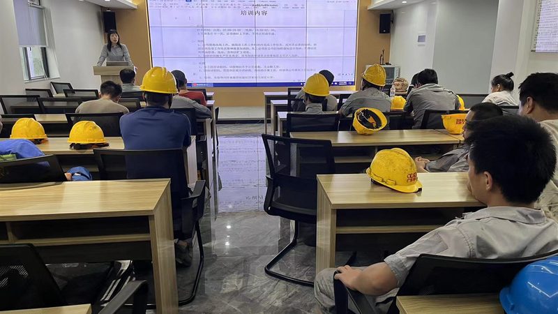 心理咨询师培训：零基础入门，如何选择合适的教材？**