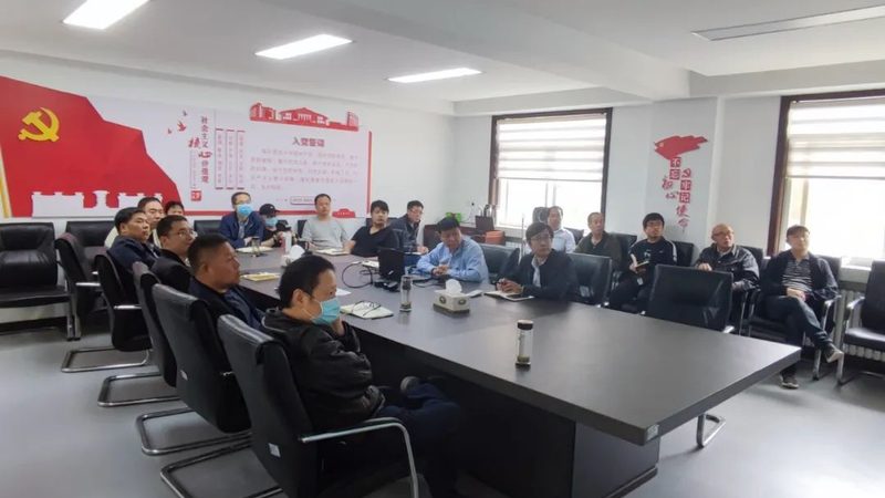 PMP与项目管理培训：深入对比，揭秘选择之道